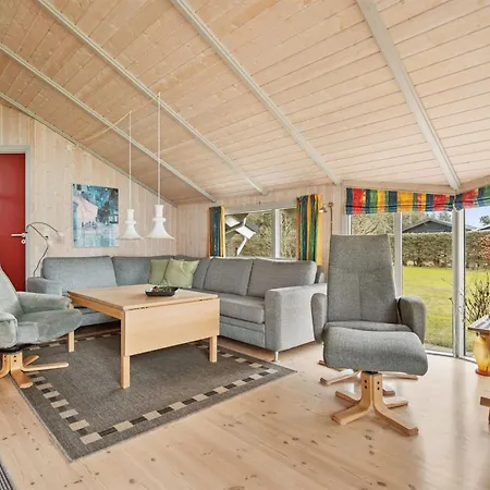 Algeth - 2-5km From The Sea By Interhome Feriehus