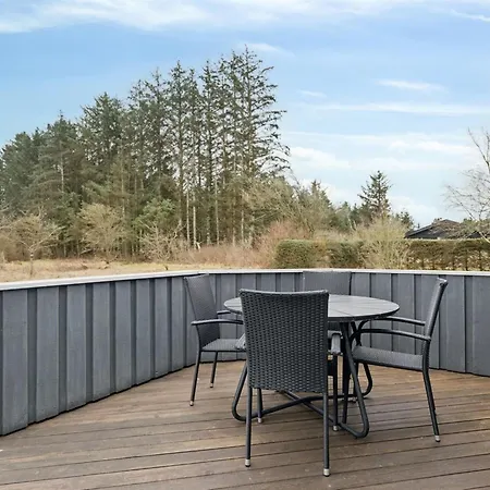 Algeth - 2-5km From The Sea By Interhome